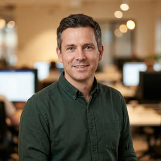 Daniel Carter, con el cargo de Director de Tecnología en Lucerinver, foto de perfil